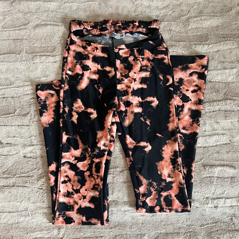 NWOT Tiger Mist fit and flare pant